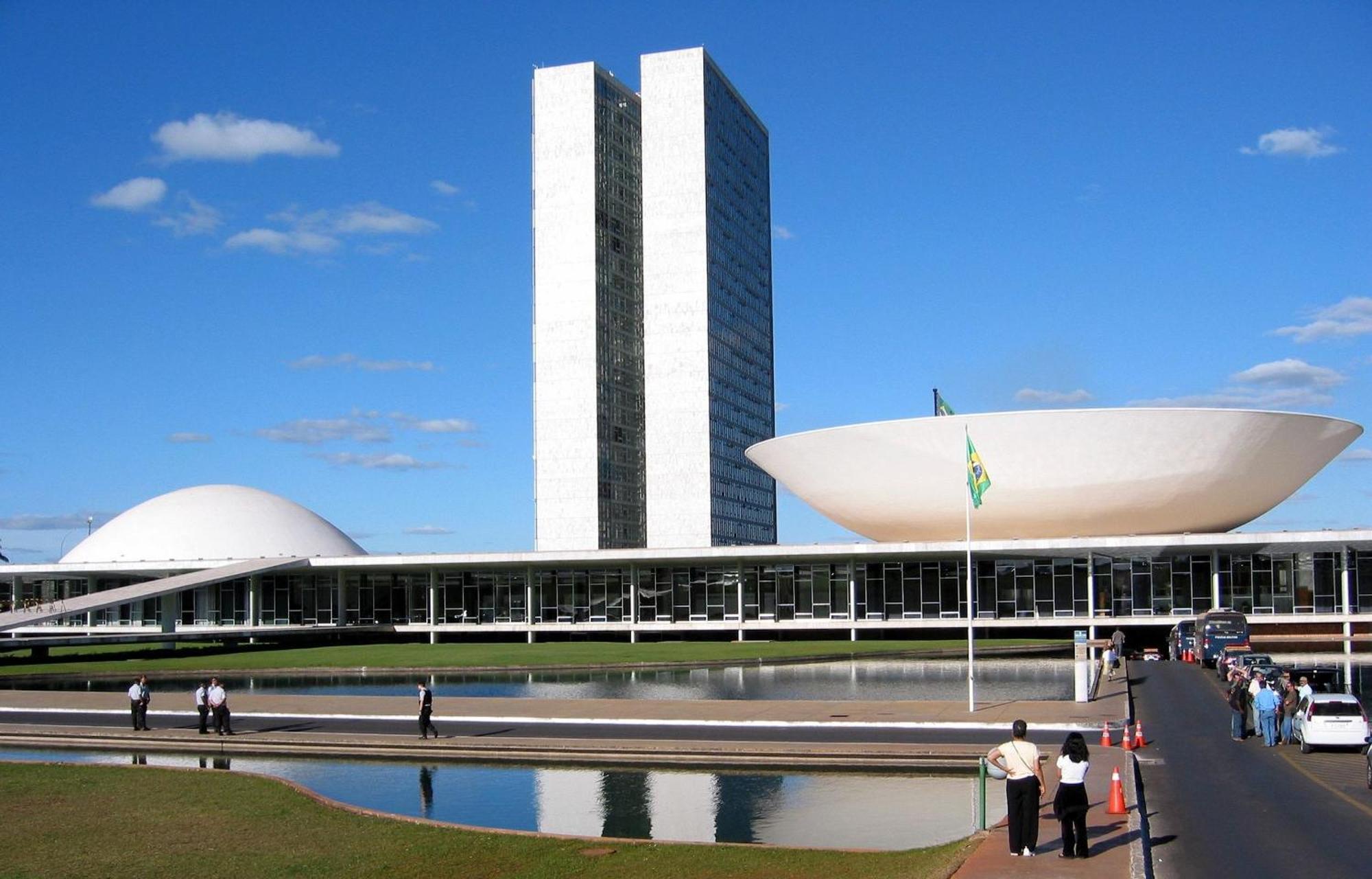 F1522 Em - Asa Norte Apartamento *