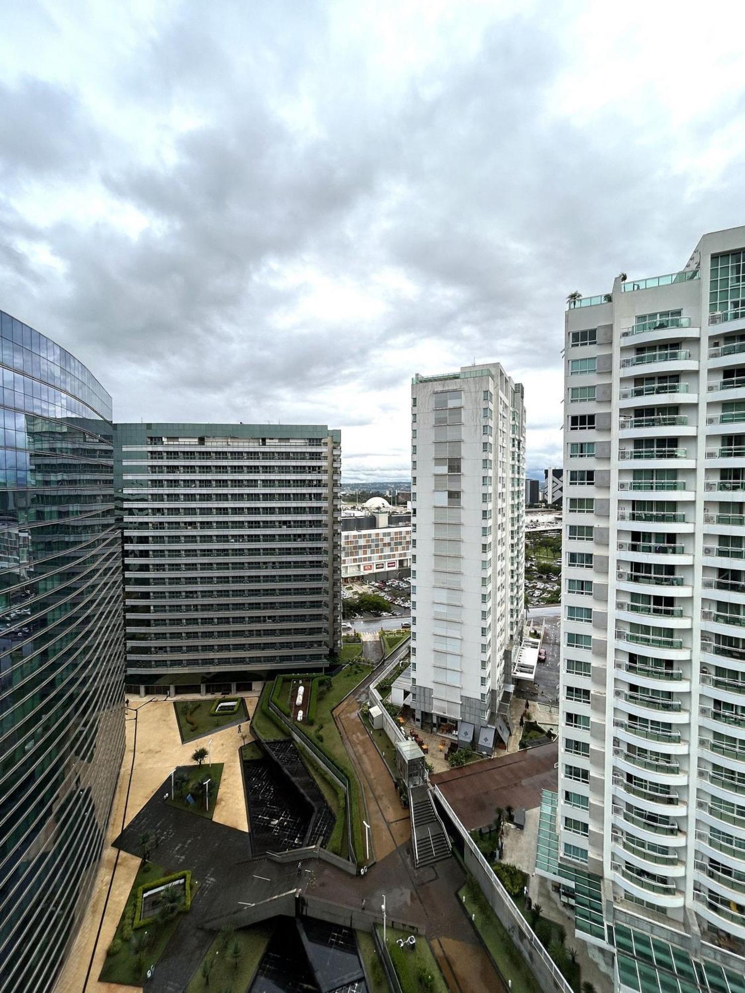 Apartamento F1522 Em - Asa Norte Brasilia