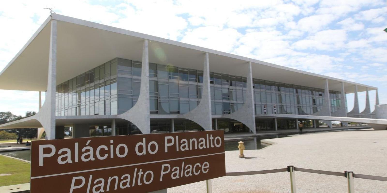 Apartamento F1522 Em - Asa Norte *